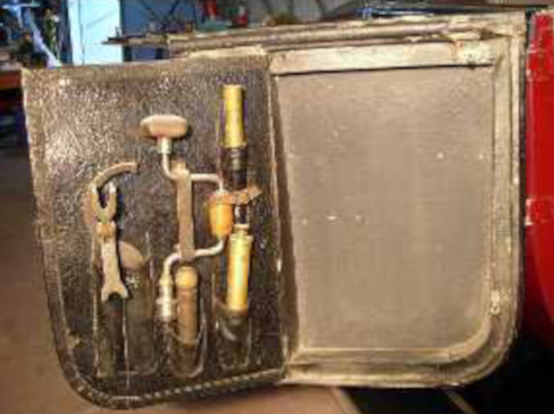 Werkzeug, linke hintere Tür