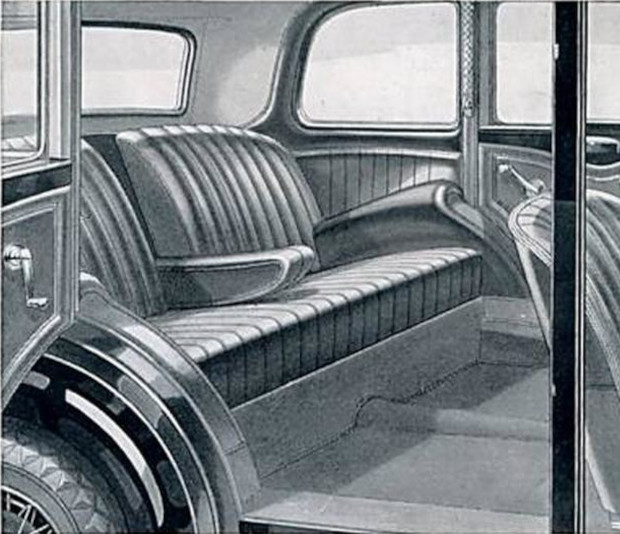 1933 Pilot 14hp Saloon hinten