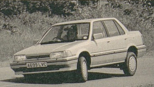 Rover 213 übersteuert bei schneller Kurvenfahrt