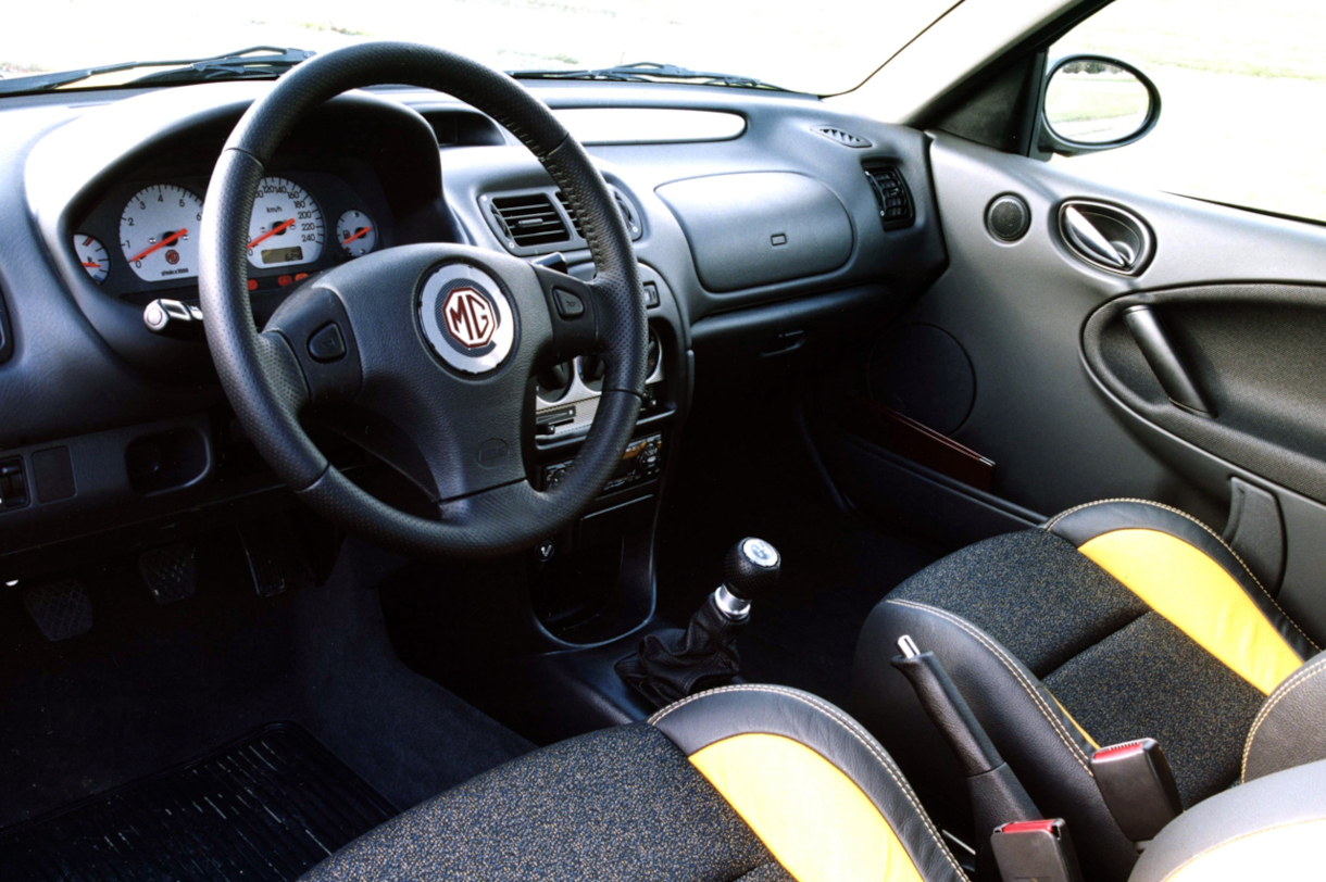 2001 ZR 160 3-Türer, Bild 03