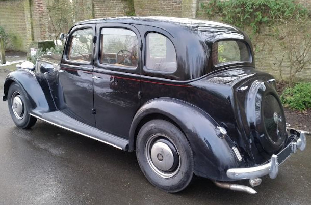 1948 ROVER P3 6-light Saloon