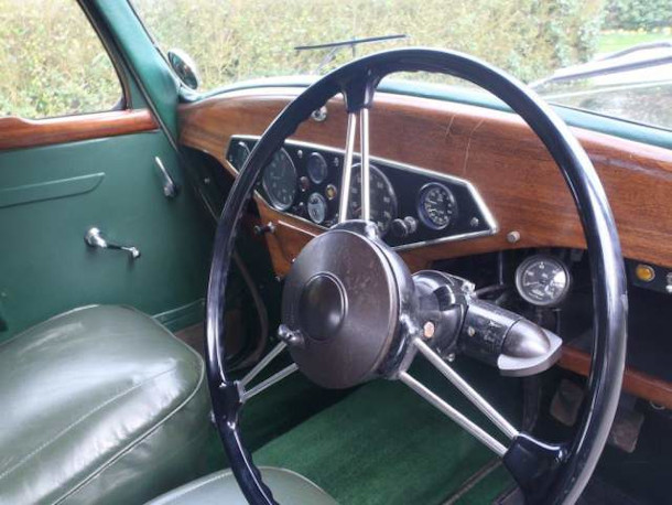 1948 ROVER P3 6-light Saloon