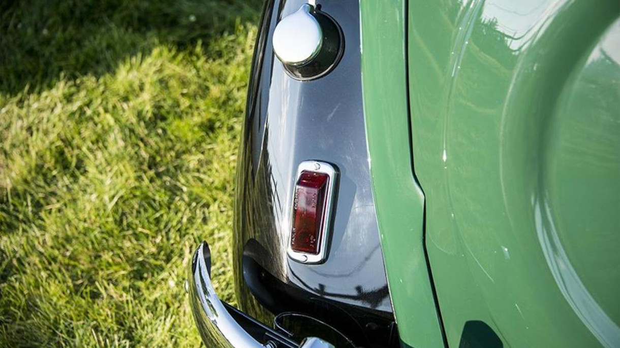 1948 ROVER P3 6-light Saloon