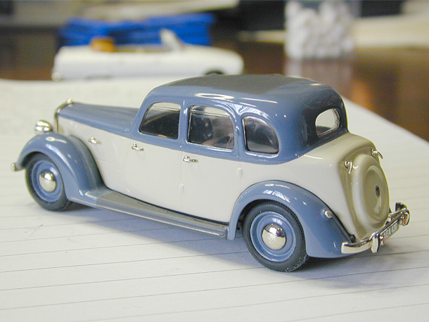 1948 ROVER P3 6-light Saloon