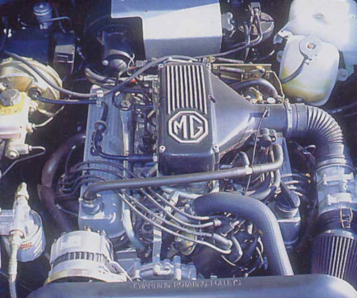 Motorraum des MG RV8 - Bild 3