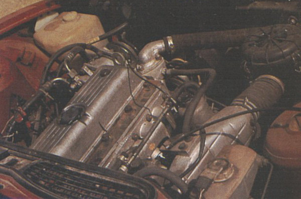 Motor Standard 2000 Benziner